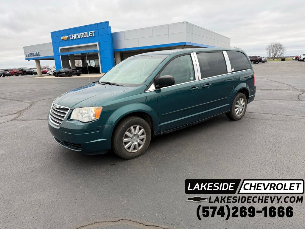 2009 Chrysler Town & Country LX