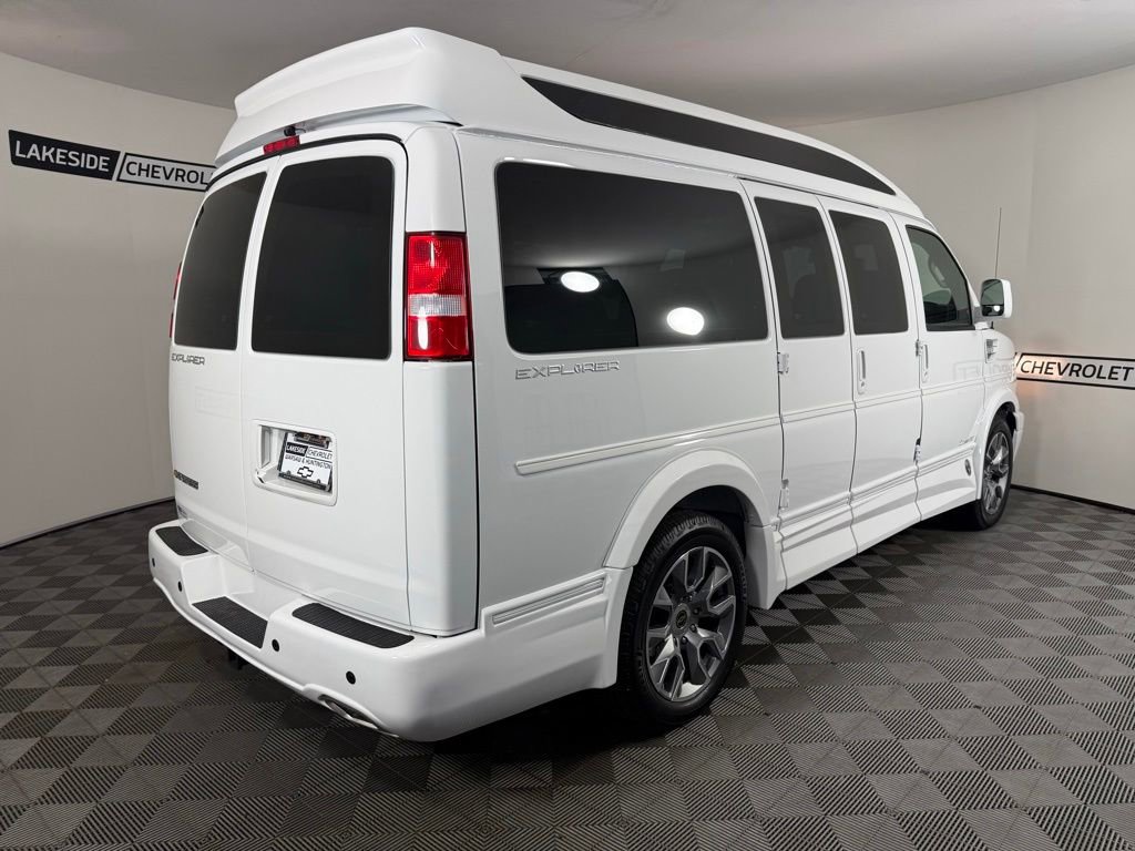 2026 Chevrolet Express Cargo Work Van - Photo 6