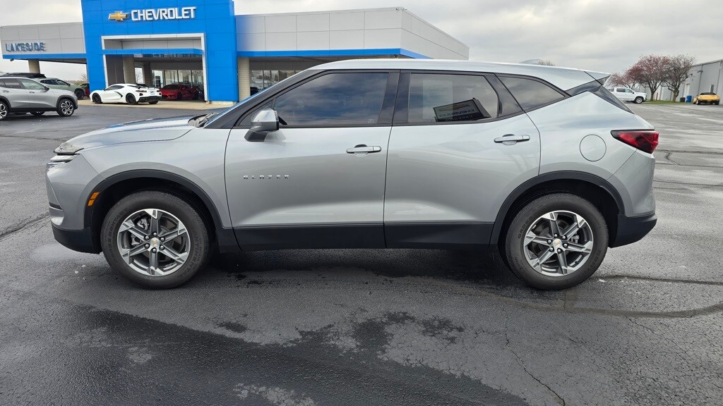 2023 Chevrolet Blazer 2LT photo 3