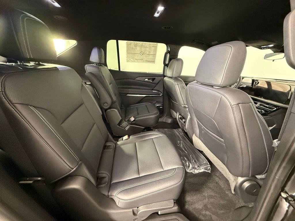 2025 Chevrolet Traverse LT - Photo 16