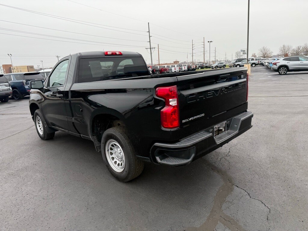 2024 Chevrolet Silverado 1500 photo 3