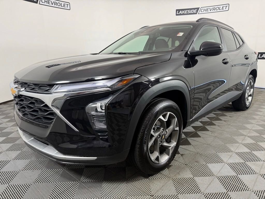 New 2026 Chevrolet Trax LT SUV