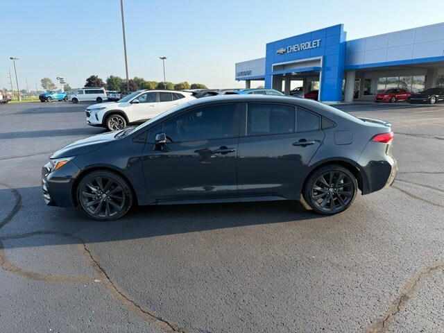2023 Toyota Corolla SE photo 2