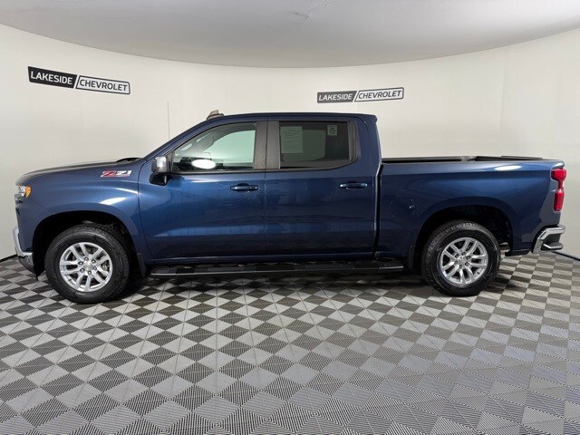 2020 Chevrolet Silverado 1500 LT photo 2