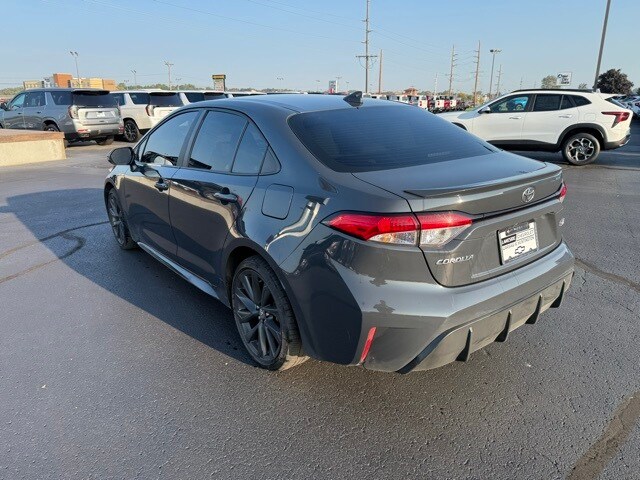 2023 Toyota Corolla SE photo 3