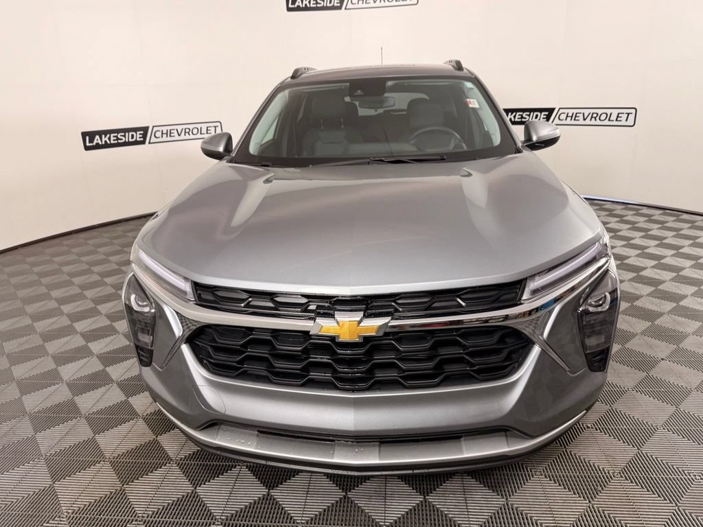 2026 Chevrolet Trax LT - Photo 9