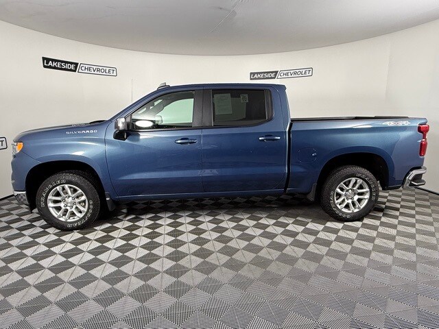 2024 Chevrolet Silverado 1500 LT1 photo 3