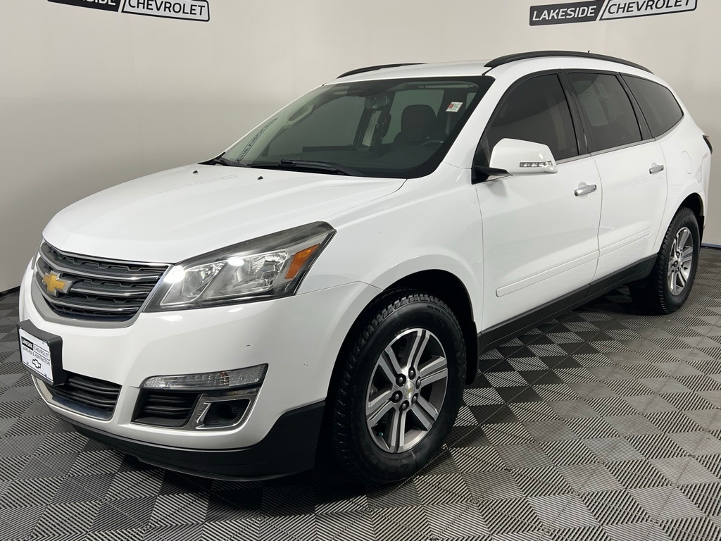 Used 2017 Chevrolet Traverse 1LT with VIN 1GNKRGKD4HJ145918 for sale in Warsaw, IN