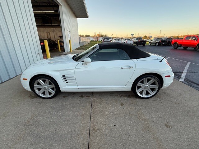 2005 Chrysler Crossfire Limited photo 2