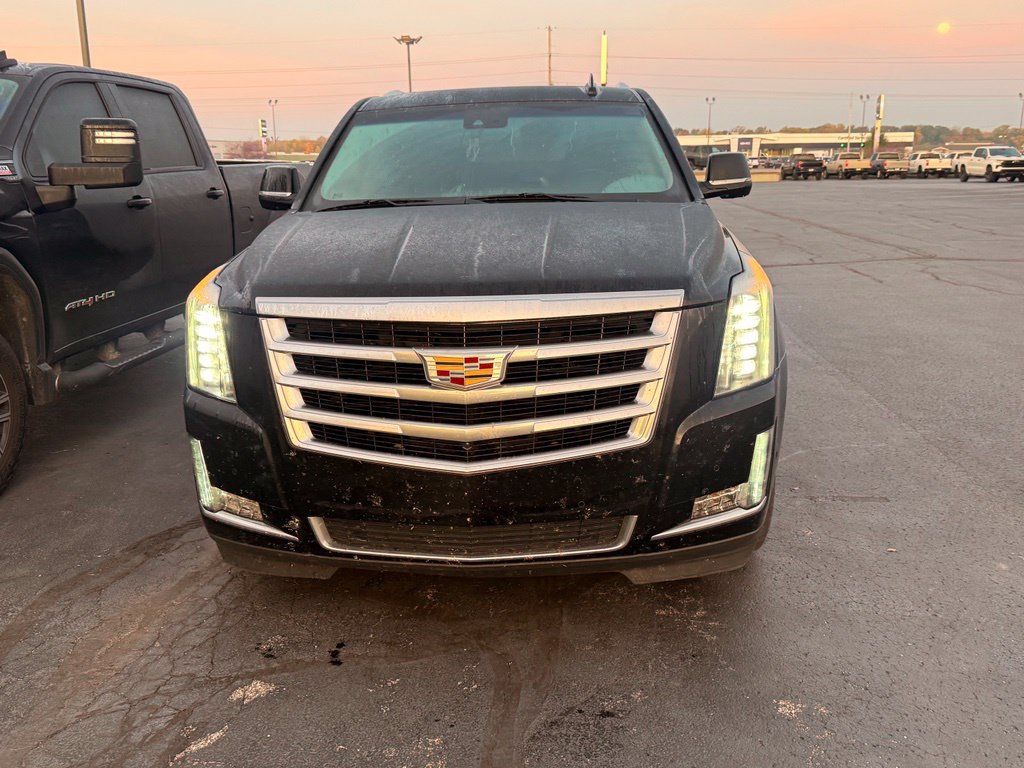 Used 2019 Cadillac Escalade Luxury SUV