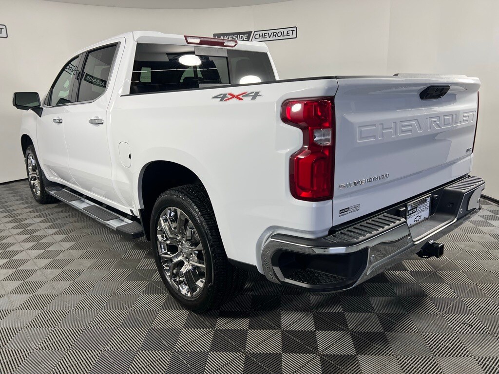 2025 Chevrolet Silverado 1500 LTZ photo 3