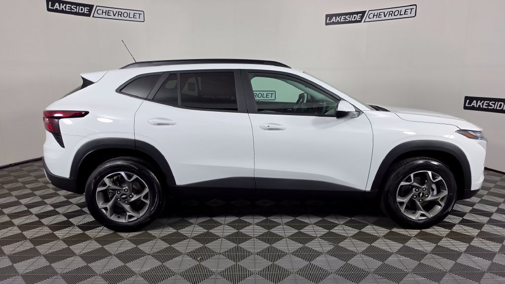 2026 Chevrolet Trax LT - Photo 7
