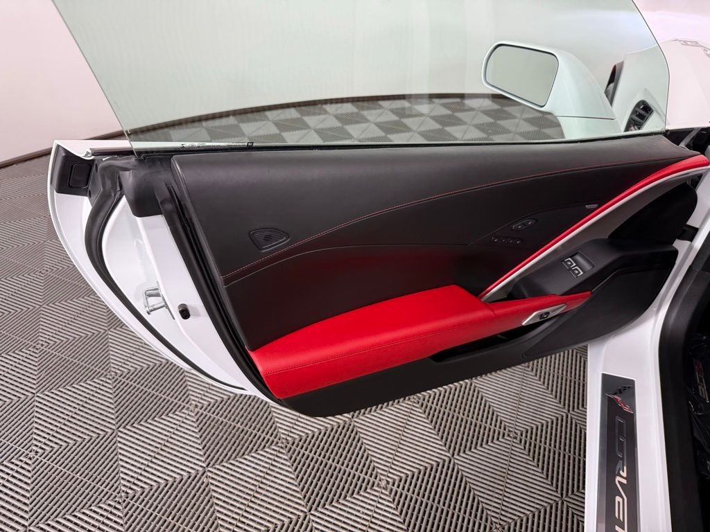 2016 Chevrolet Corvette 3LZ - Photo 12