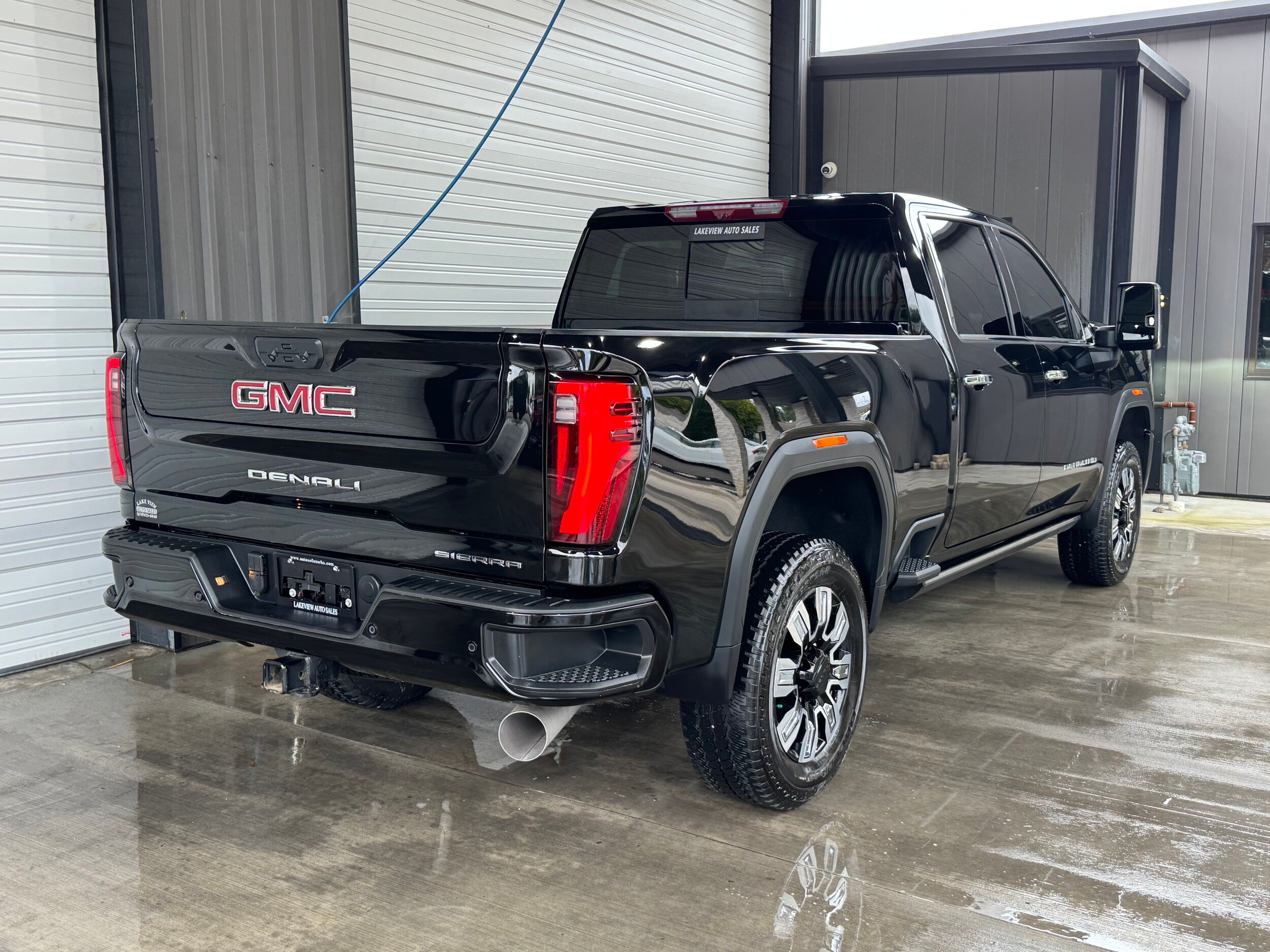 2024 Gmc Sierra 2500 HD Denali photo 3