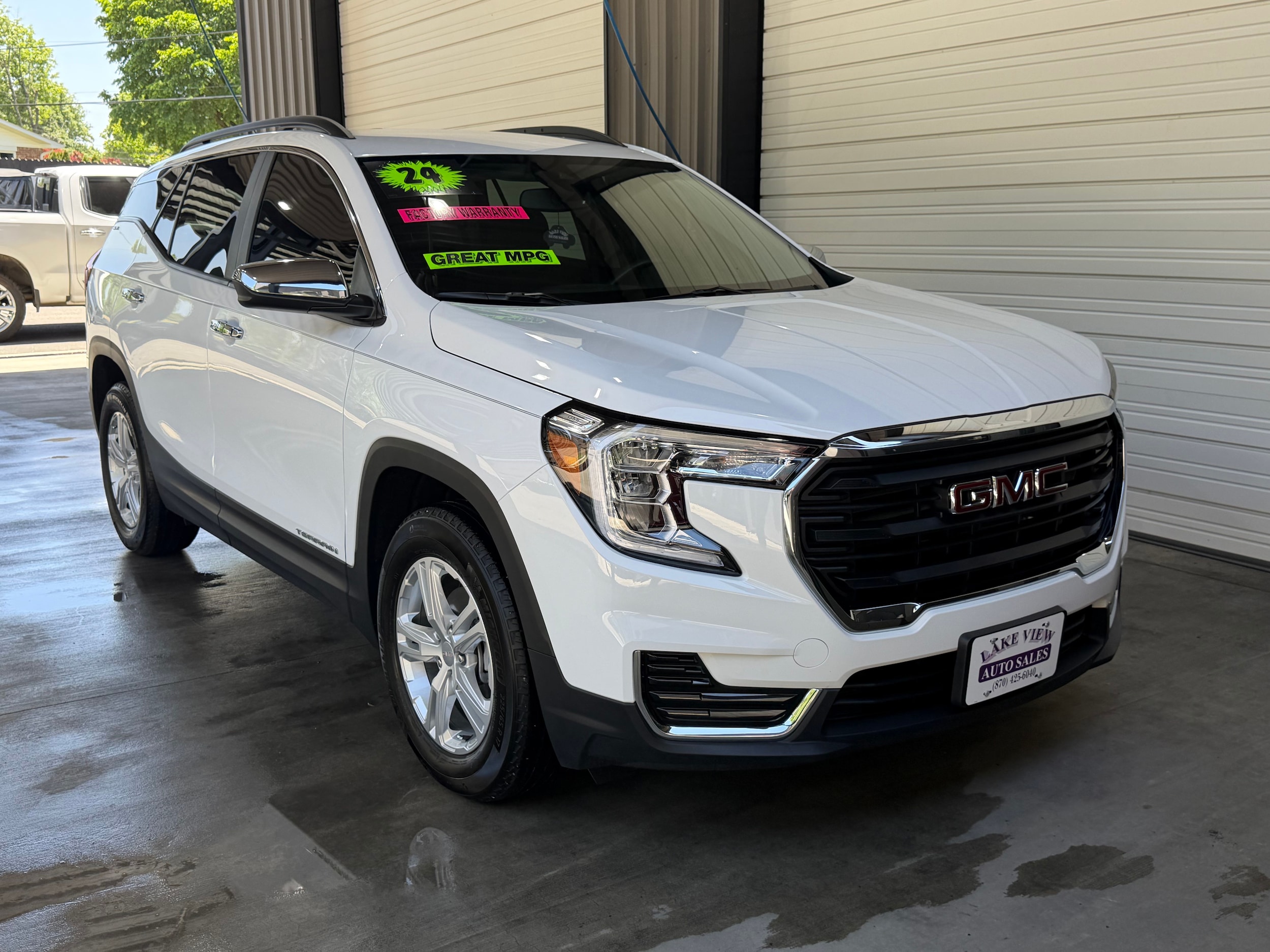 2024 GMC Terrain SLE FWD's photo