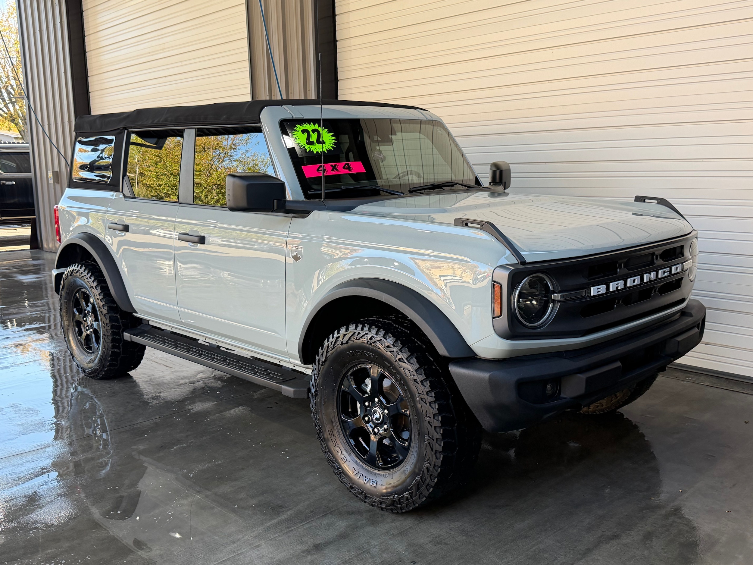 2022 Ford Bronco 4-Door Big Bend's photo