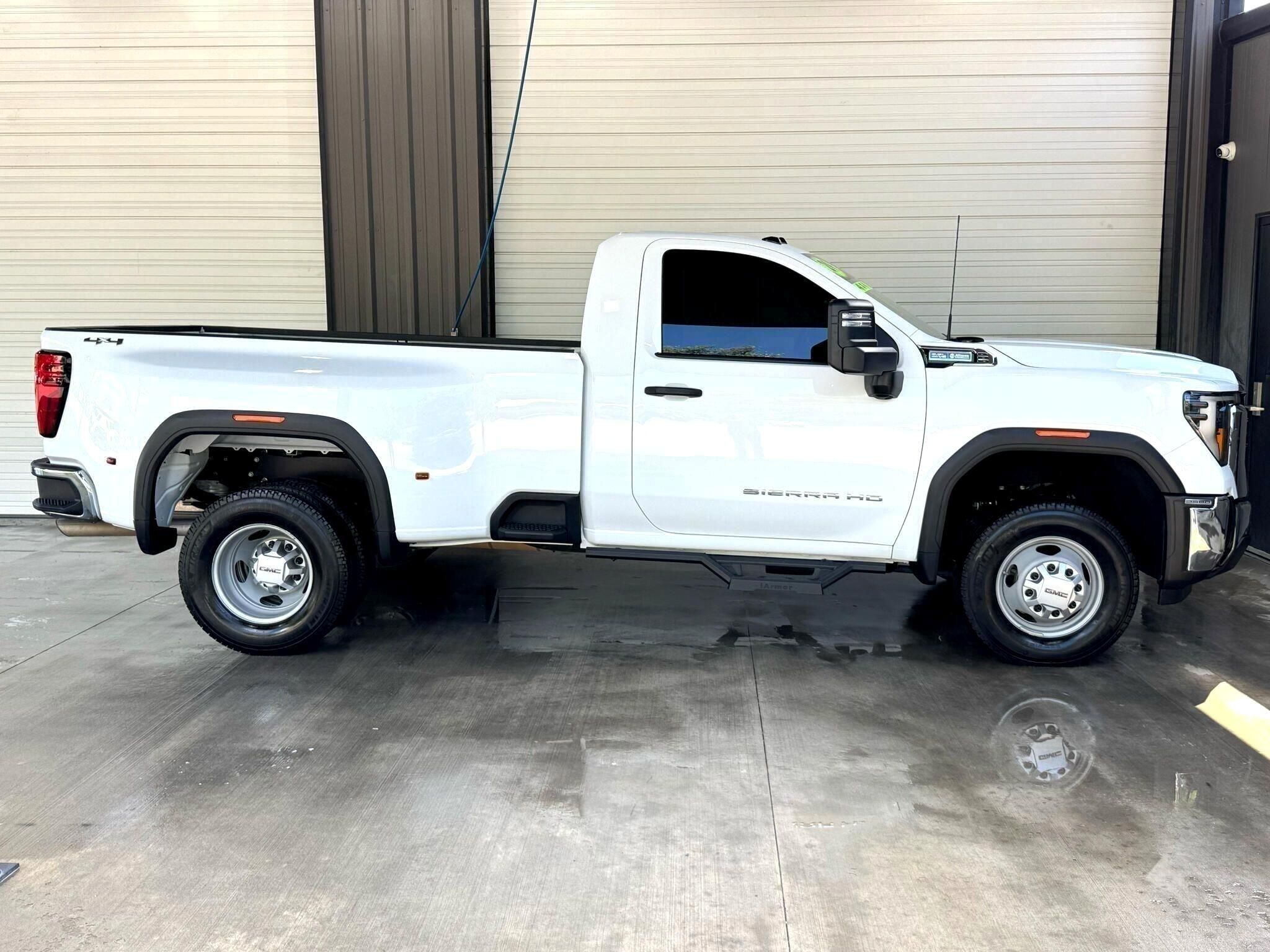 2024 Gmc Sierra 3500 HD Pro photo 2