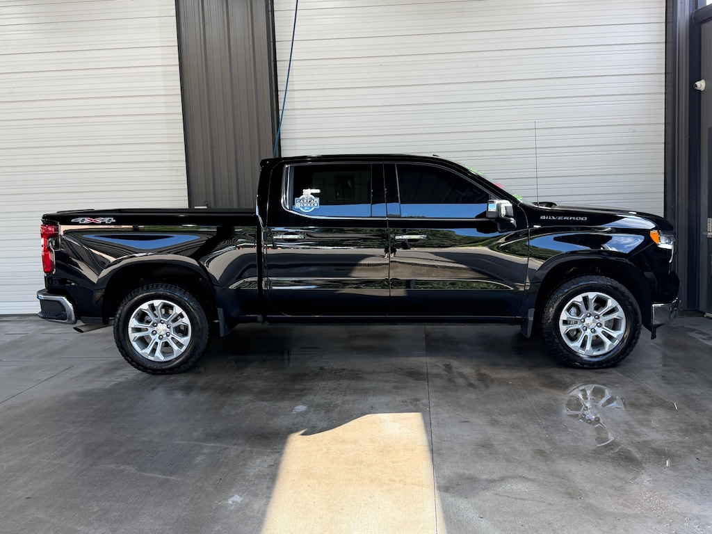 Used 2025 Chevrolet Silverado 1500 LTZ Truck Crew Cab