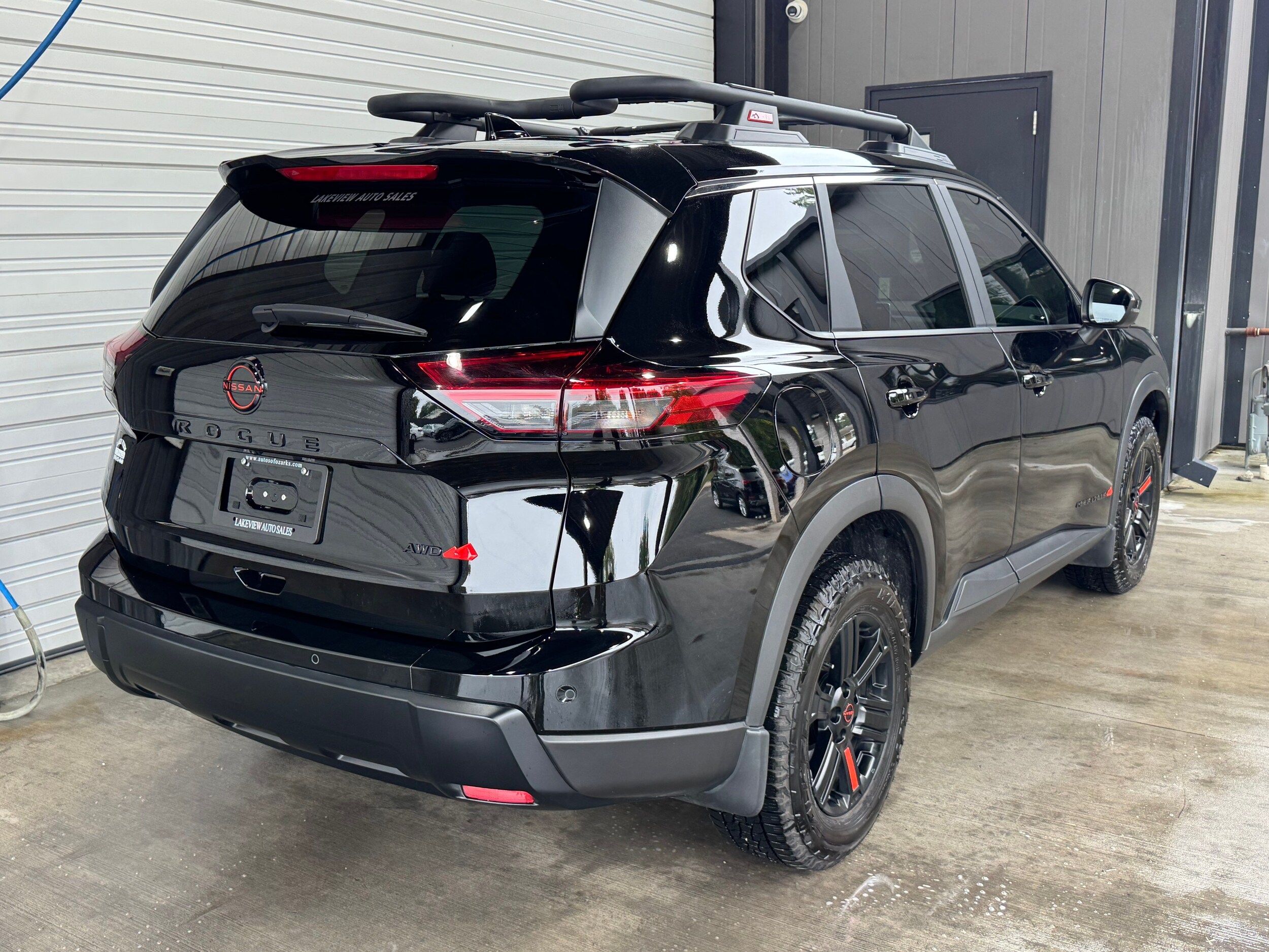 2025 Nissan Rogue AWD photo 3