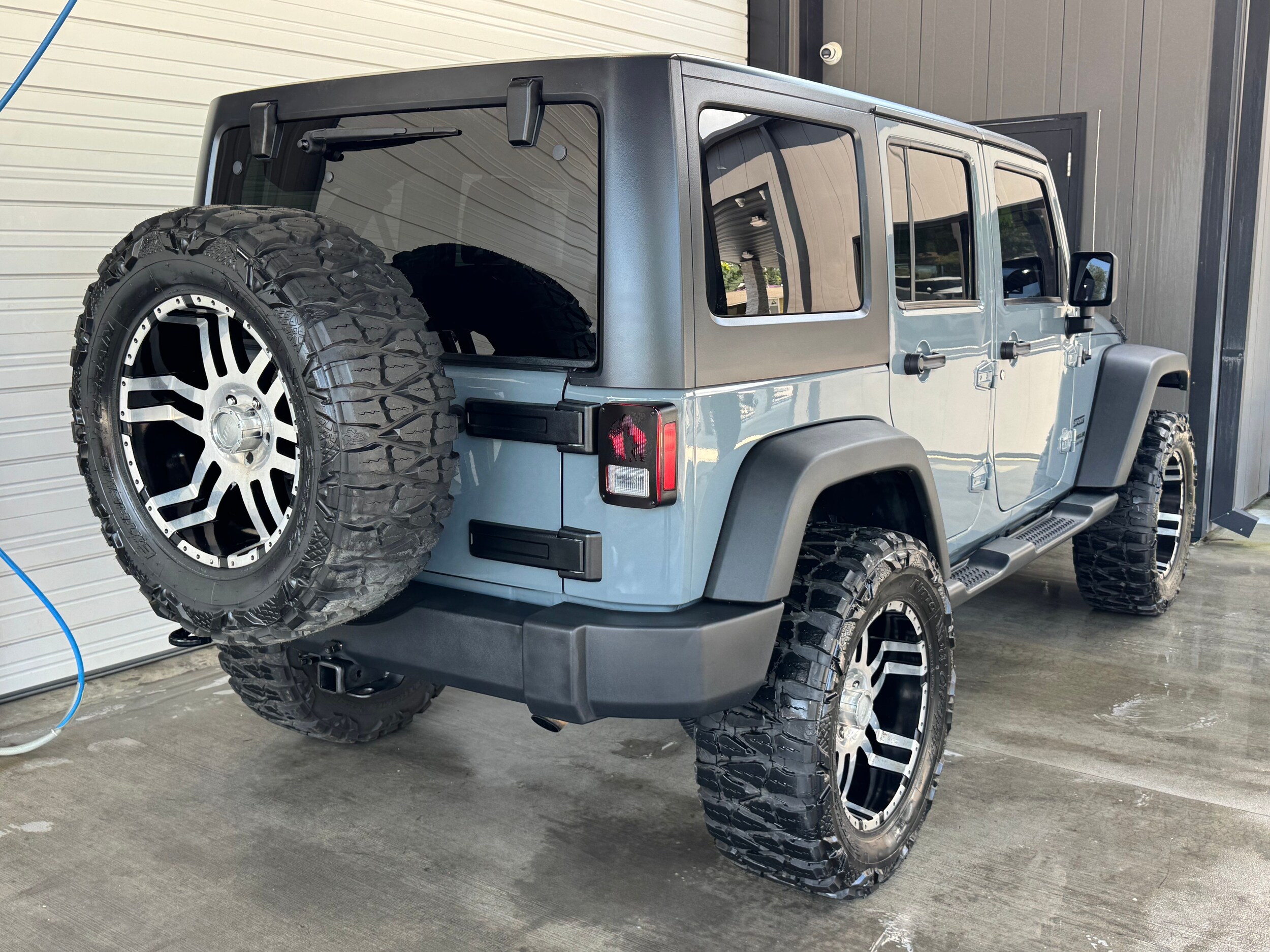 2014 Jeep Wrangler Unlimited Sport photo 3