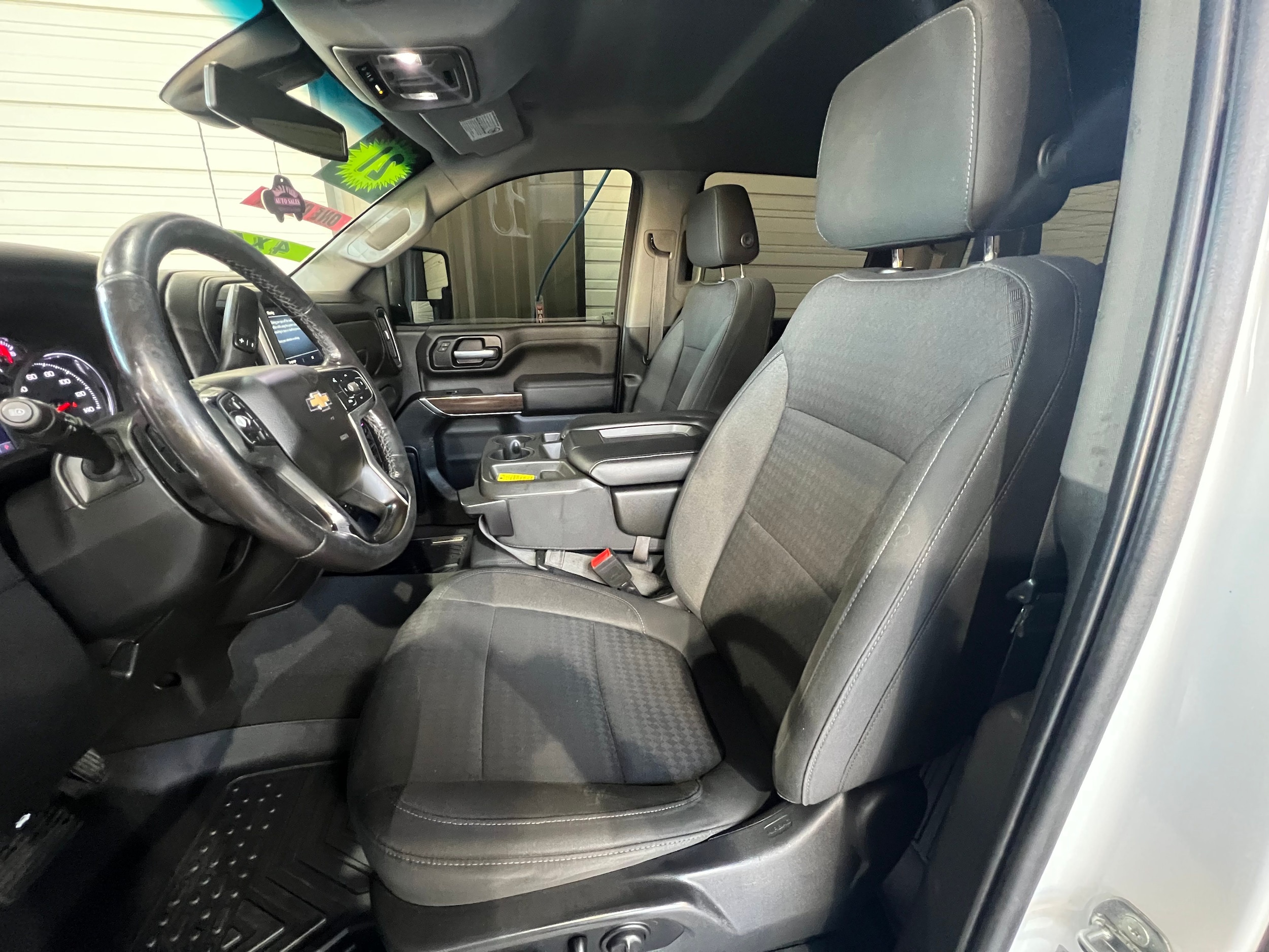 2021 Chevrolet Silverado 2500HD LT - Photo 11