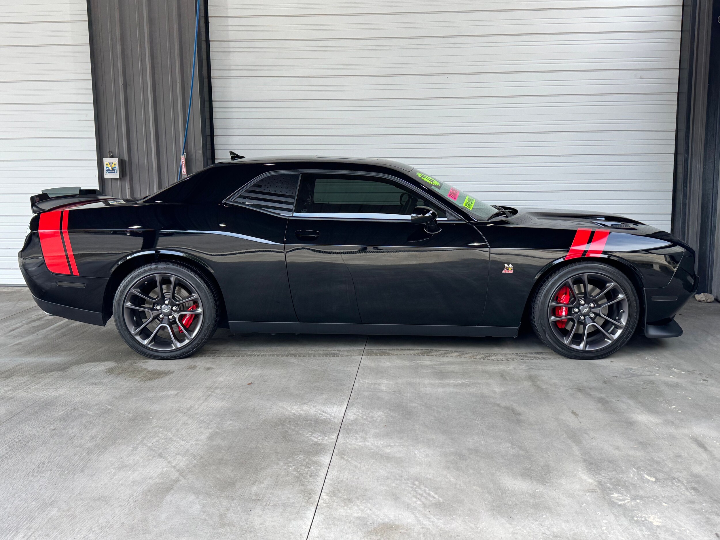 2022 Dodge Challenger R/T Scat Pack photo 2