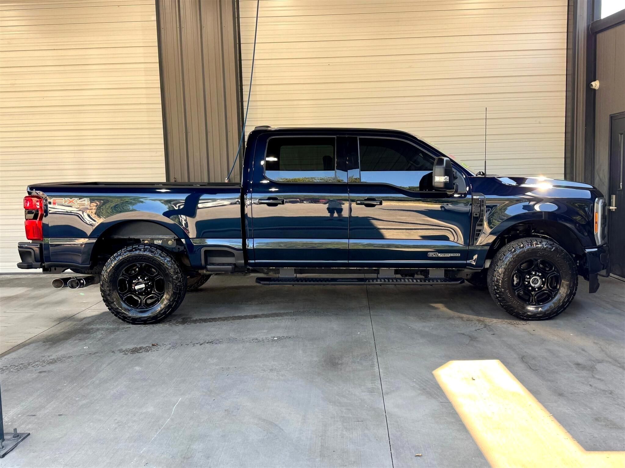 2024 Ford F-250 XLT photo 2