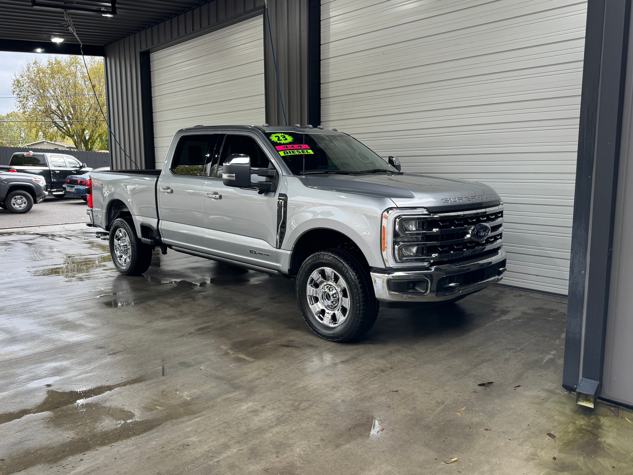 2023 Ford F-350 Super Duty Lariat's photo