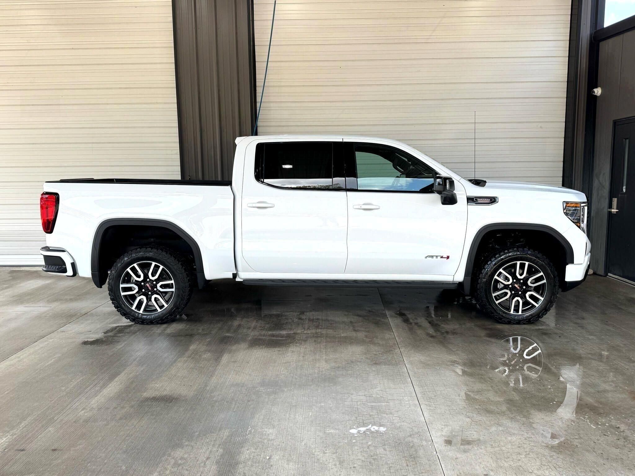 2025 Gmc Sierra 1500 AT4 photo 2