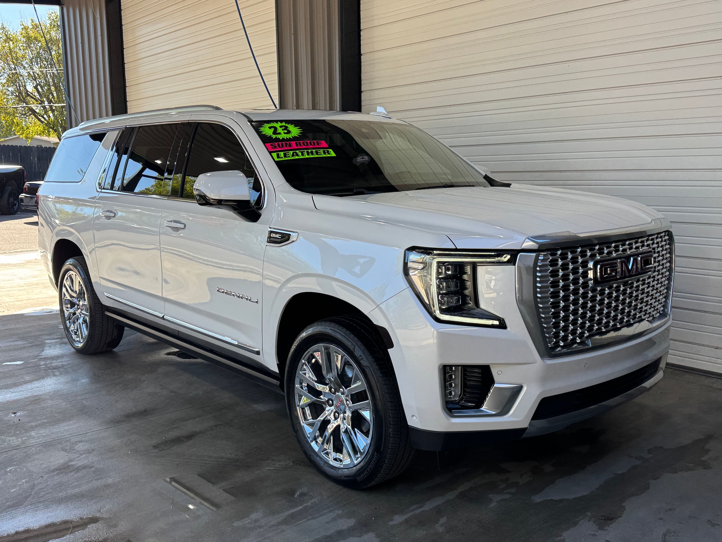 2023 GMC Yukon XL Denali's photo
