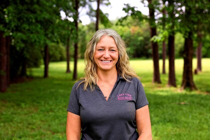 Staff member Deana Burris from ID_e42d70