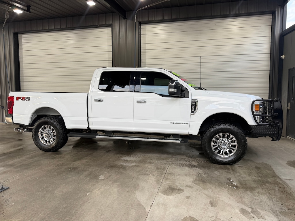 Used 2022 Ford F-250 XLT Truck Crew Cab