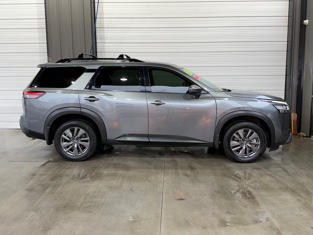Used 2022 Nissan Pathfinder SV SUV