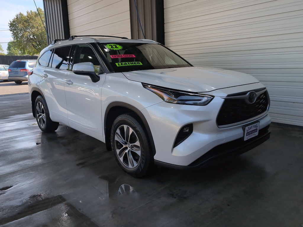 Used 2022 Toyota Highlander XLE SUV