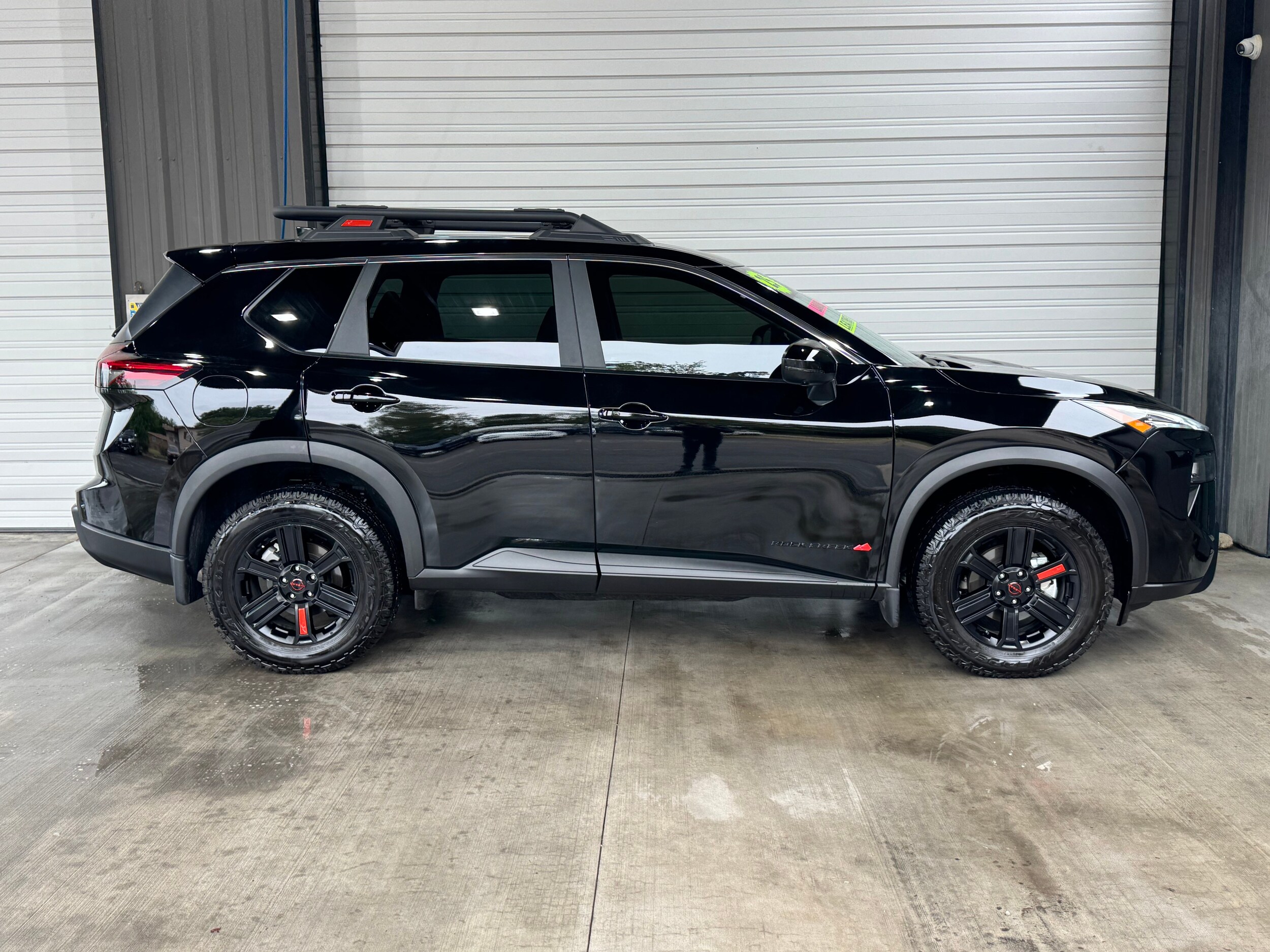 2025 Nissan Rogue AWD photo 2