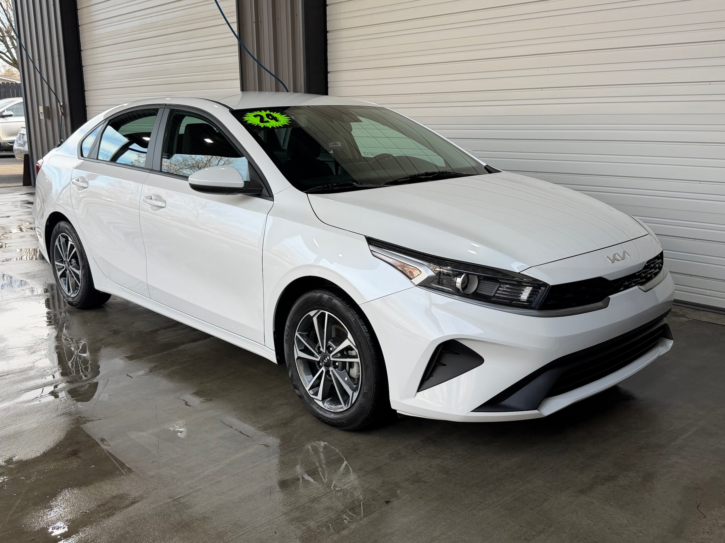 2024 Kia Forte LXS's photo