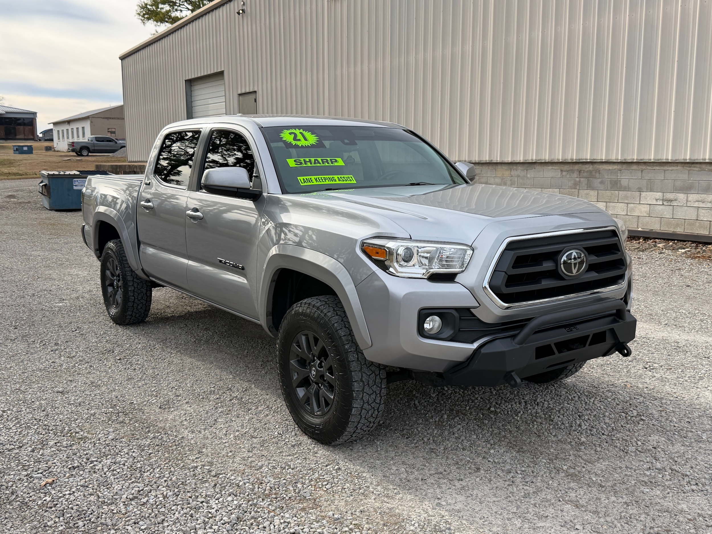 2021 Toyota Tacoma SR5's photo
