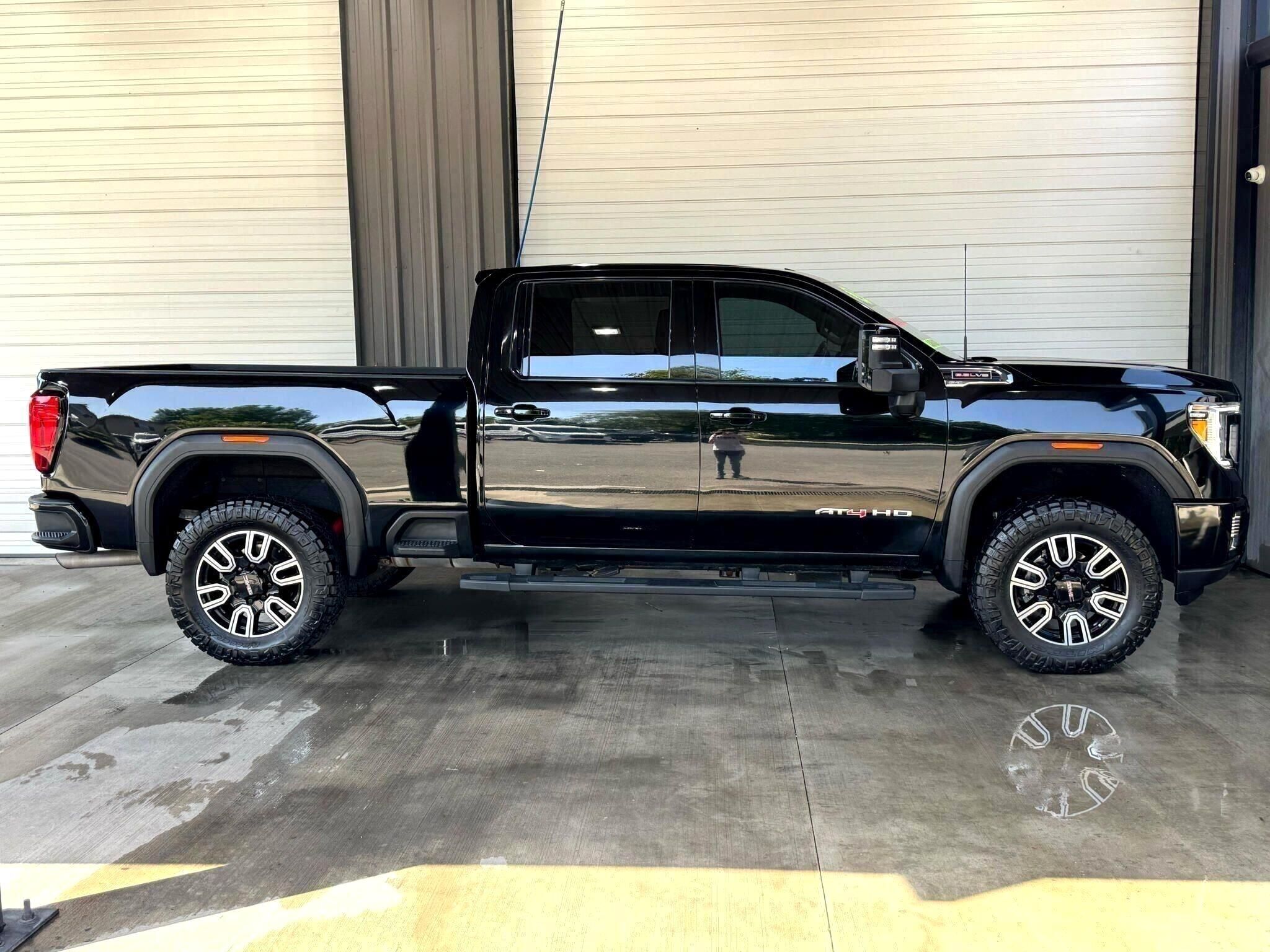 2021 Gmc Sierra 2500 HD AT4 photo 2