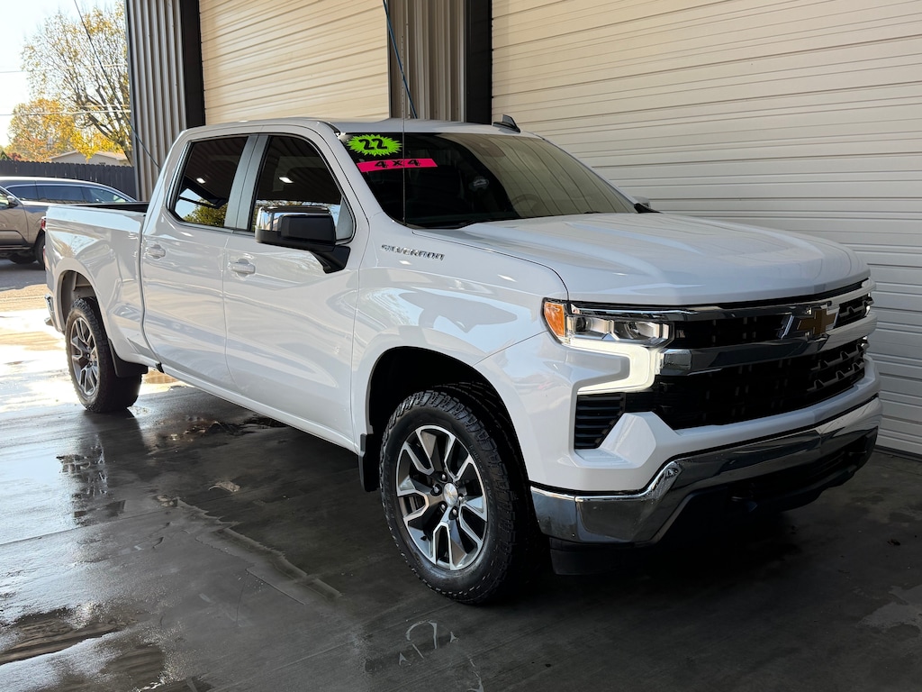 Used 2022 Chevrolet Silverado 1500 LT w/1LT Truck Crew Cab