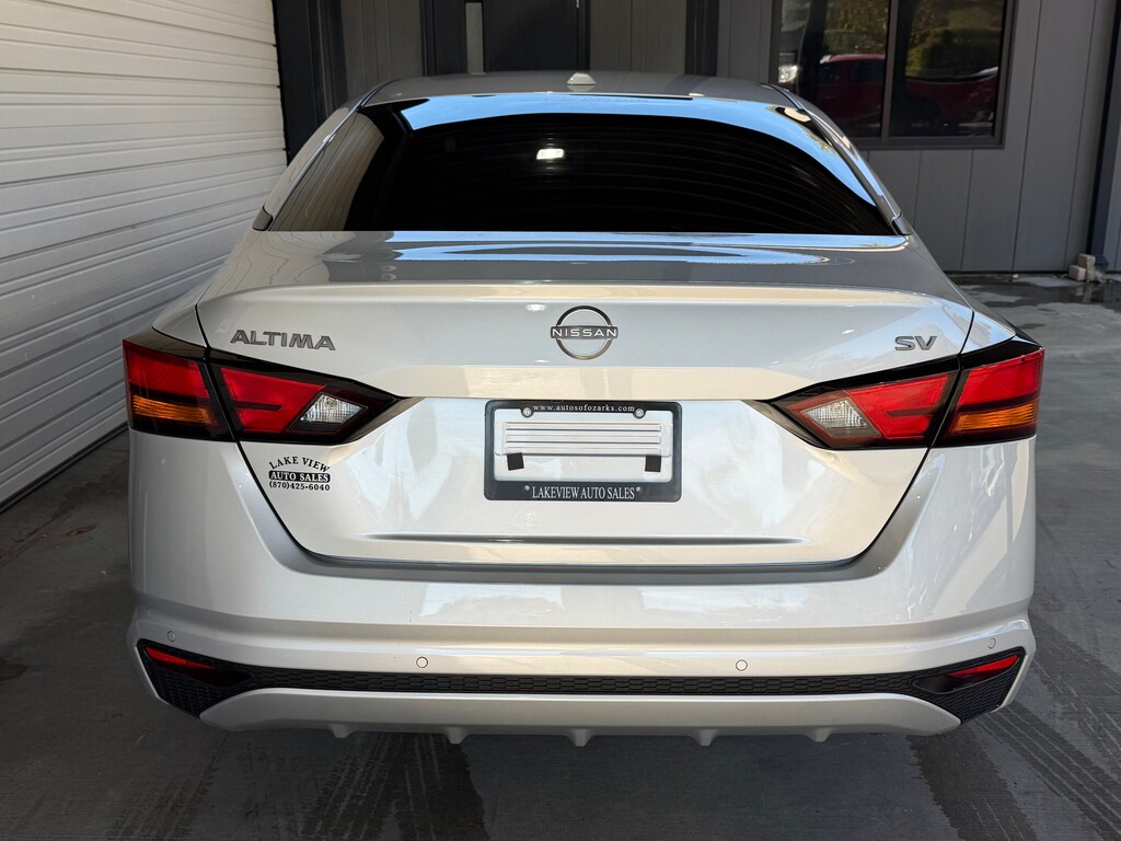 Used 2024 Nissan Altima 2.5 SV Sedan