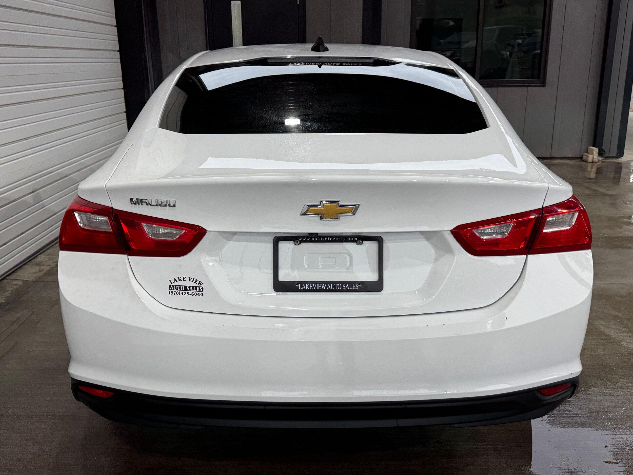 2021 Chevrolet Malibu photo 3