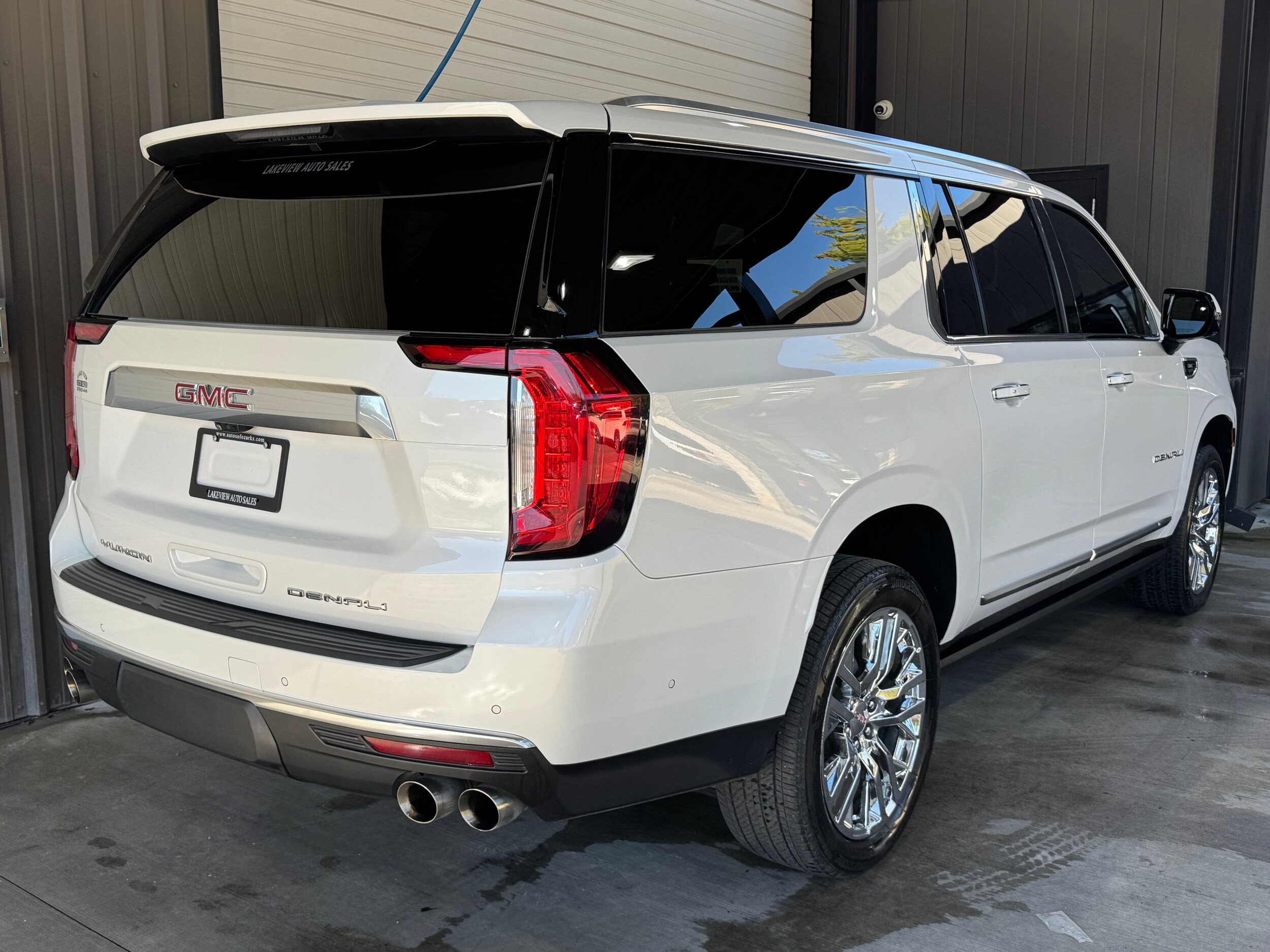 2023 Gmc Yukon XL Denali photo 3