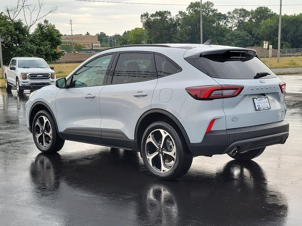 Certified 2025 Ford Escape ST-Line Select SUV