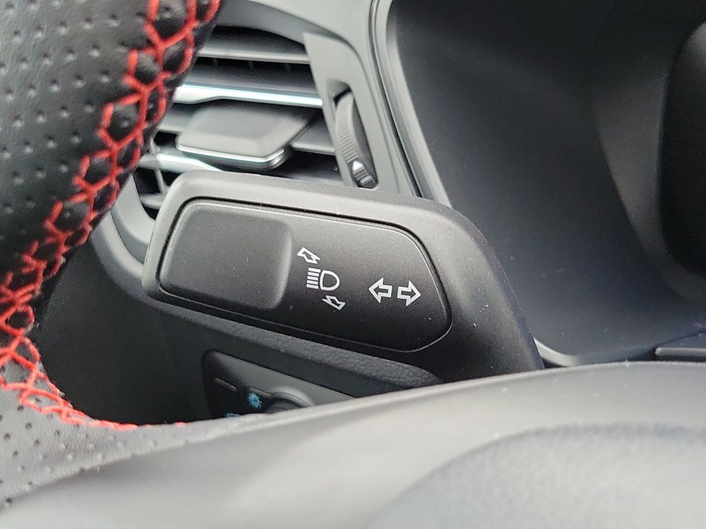 2026 Ford Escape ST-Line - Photo 15
