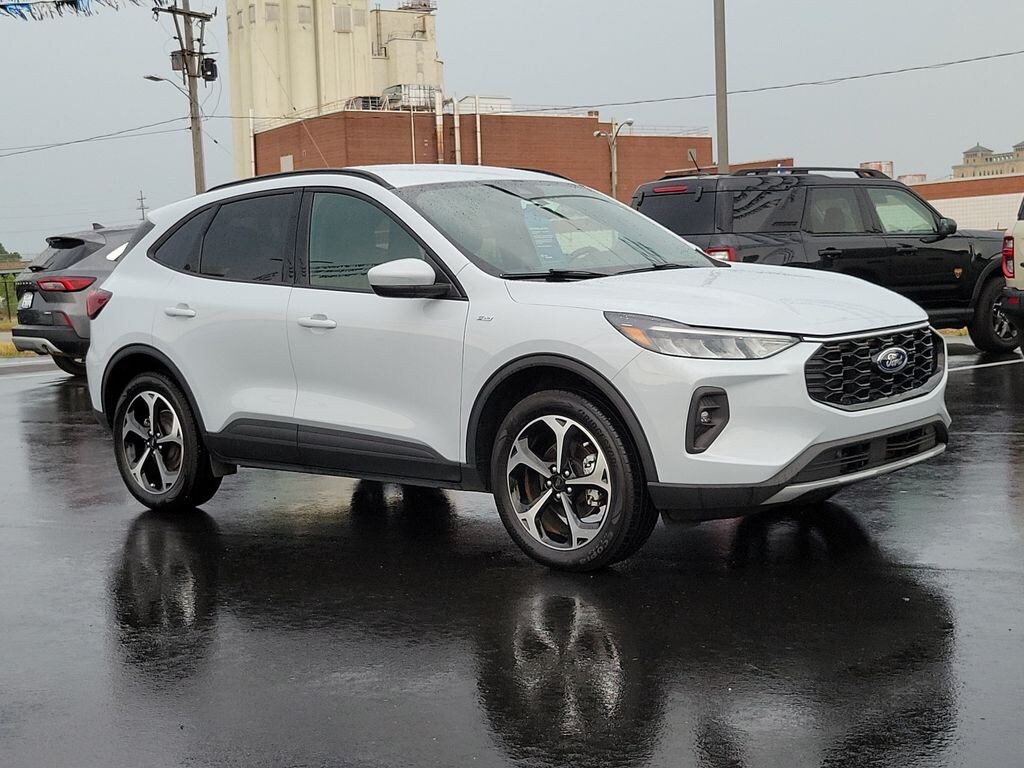 Certified 2025 Ford Escape ST-Line Select SUV