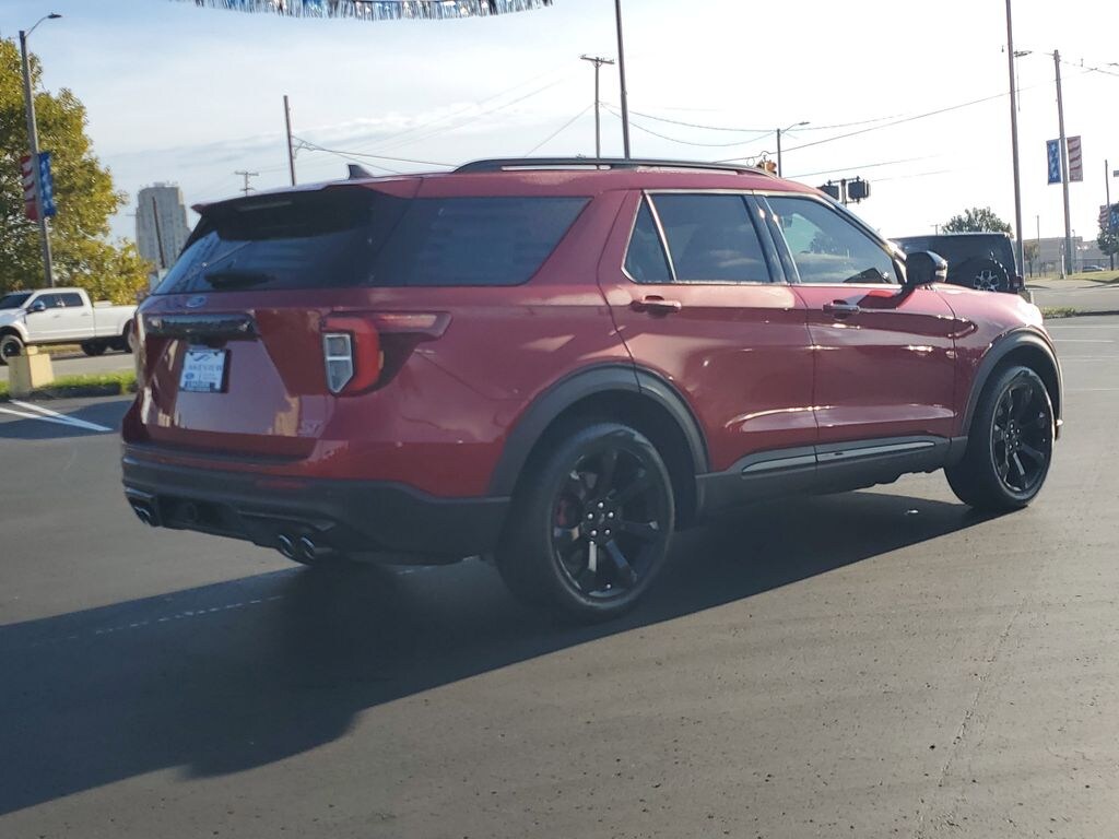 Used 2024 Ford Explorer ST Sport Utility