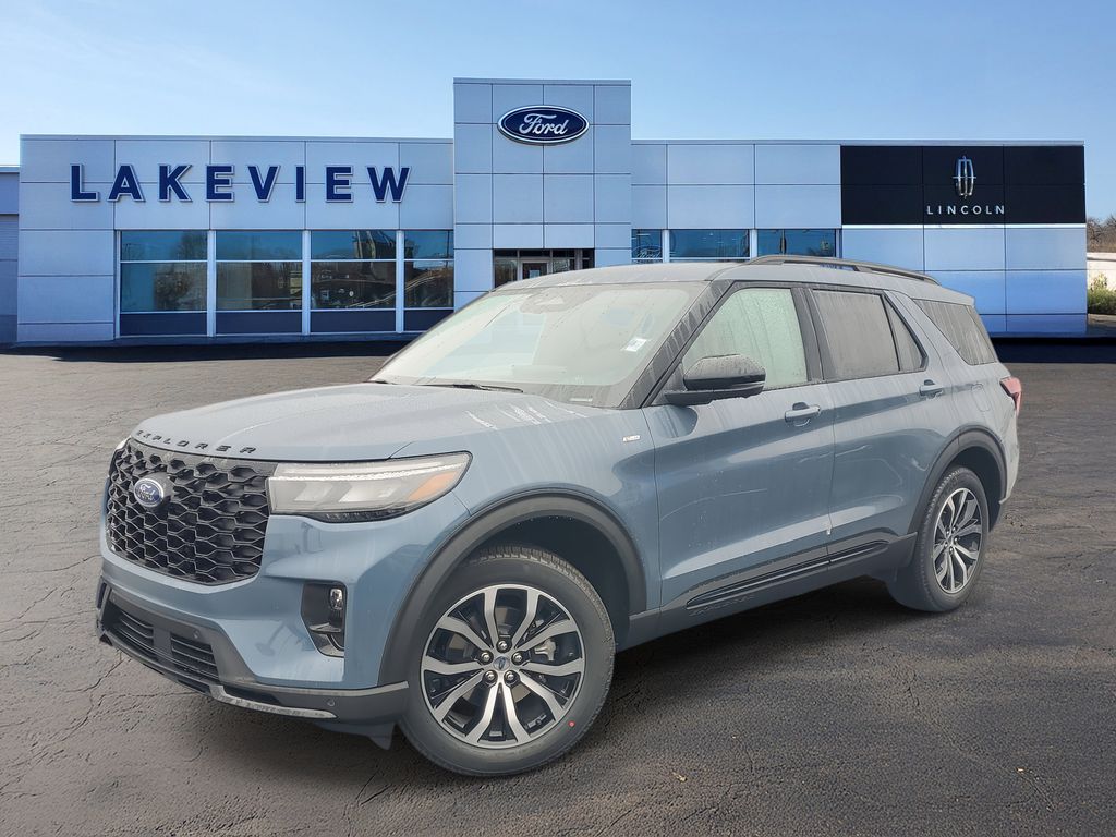 2026 Ford Explorer ST-LINE's photo