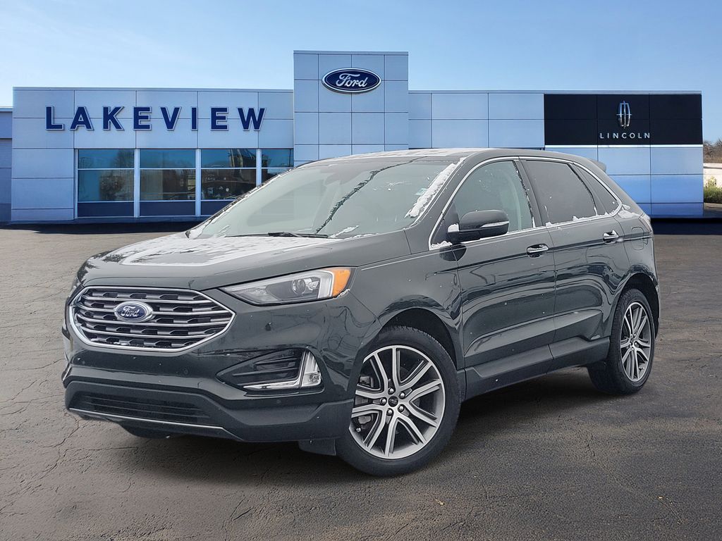 2023 Ford Edge Titanium's photo