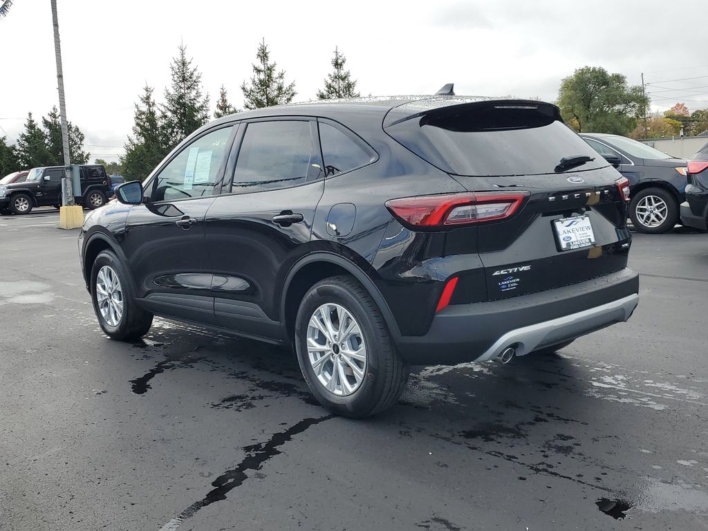 2026 Ford Escape Active photo 4