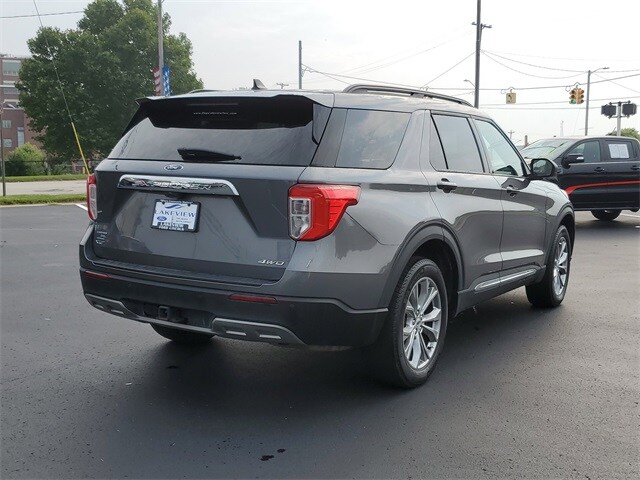2023 Ford Explorer XLT photo 3